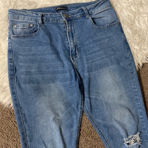 Bundle of 2 FHQ Jeans. Size M. - Picture 6 of 10